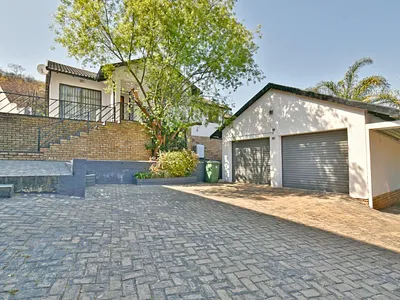 3 Bedroom House For Sale in Johannesburg - KfTr.webp