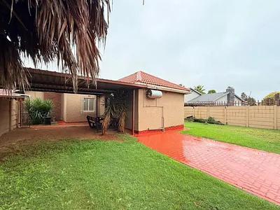 5 Bedroom House For Sale in Johannesburg - BYYS.webp