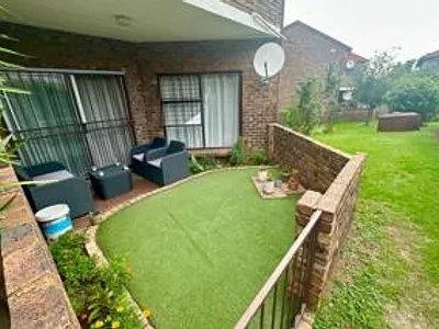 2 Bedroom Townhouse For Sale in Johannesburg - kvxy.webp