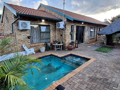 3 Bedroom House For Sale in Pretoria - H7W5.webp