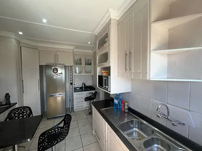 3 Bedroom House For Sale in Johannesburg - NeyE.webp