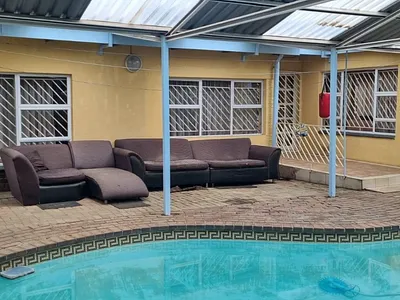 4 Bedroom House For Sale in Johannesburg - 4A8j.webp
