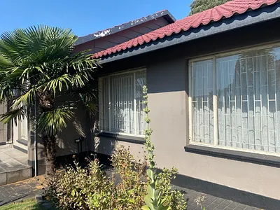 3 Bedroom House For Sale in Johannesburg - 3Szg.webp