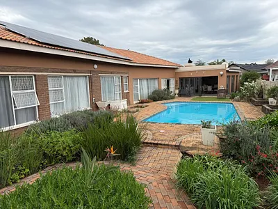 4 Bedroom House For Sale in Alberton - 8h2q.webp