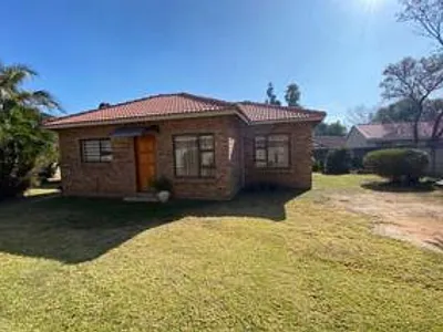 4 Bedroom House For Sale in Alberton - AOwC.webp