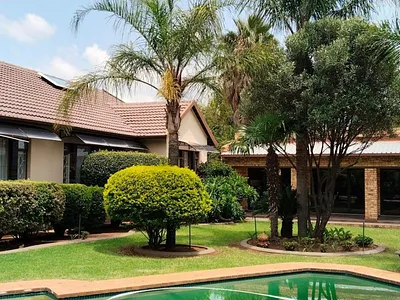 4 Bedroom House For Sale in Alberton - OixW.webp