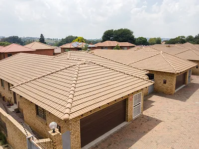 4 Bedroom Townhouse For Sale in Alberton - U7Vb.webp