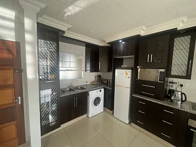 3 Bedroom Townhouse To Rent in Johannesburg - img