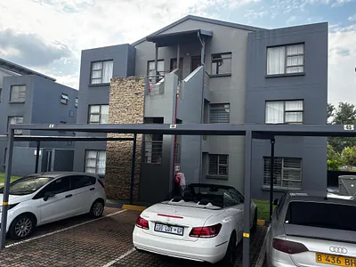 2 Bedroom Townhouse For Sale in Edenvale - djON.webp