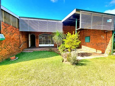 2 Bedroom Apartment For Sale in Modimolle - ocNg.webp