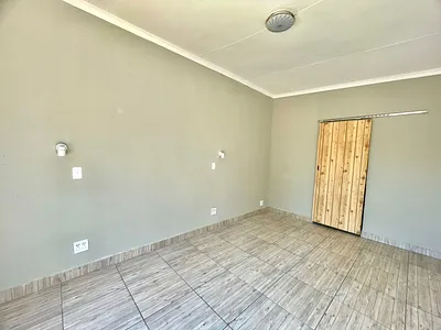 1 Bedroom Apartment To Rent in Germiston - img