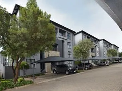 3 Bedroom Apartment For Sale in Edenvale - NlH0.webp
