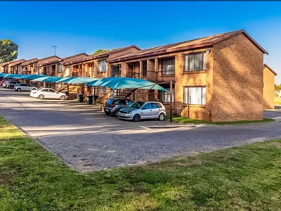 2 Bedroom Townhouse For Sale in Johannesburg - neOe.webp