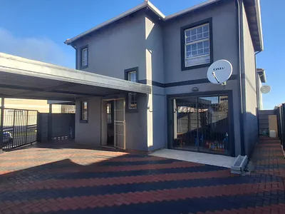 4 Bedroom House For Sale in Leopard's Rest Security Estate, Alberton - tZoe.webp