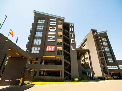 3 Bedroom Apartment For Sale in Bedfordview - 0nte.webp