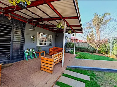 3 Bedroom House For Sale in Johannesburg - 3FZV.webp