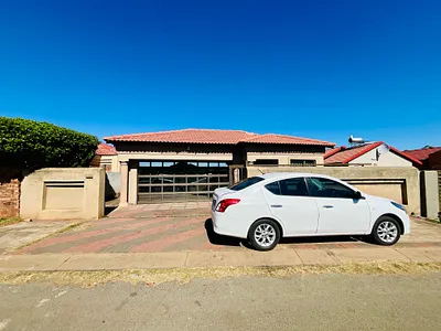 4 Bedroom House For Sale in Boksburg - img