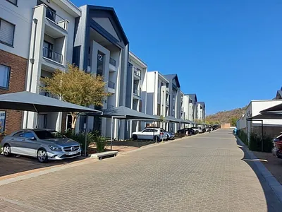 2 Bedroom Apartment For Sale in Aspen Hills Nature Estate, Johannesburg - img