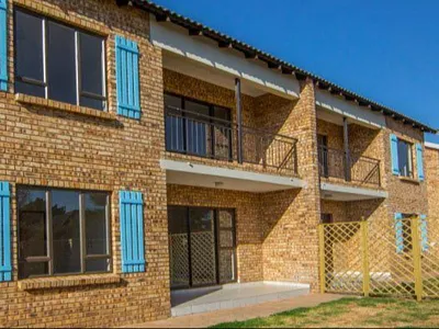 2 Bedroom Townhouse For Sale in Alberton - YYv5.webp