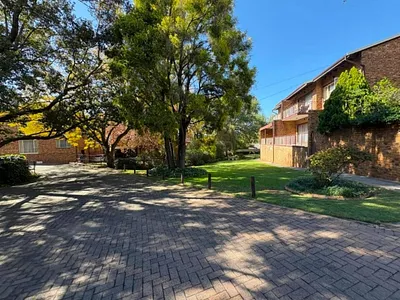 3 Bedroom Townhouse For Sale in Alberton - qBJf.webp