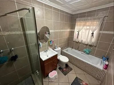 2 Bedroom Townhouse For Sale in Alberton - IZSs.webp