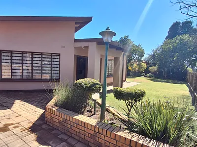 5 Bedroom House For Sale in Pretoria - Byah.webp
