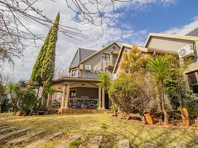 5 Bedroom House For Sale in Meyerton - Rm0N.webp