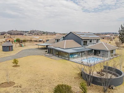 6 Bedroom House For Sale in Meyerton - ZedO.webp
