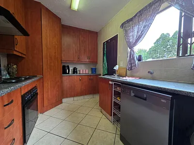 3 Bedroom Townhouse For Sale in Alberton - lESR.webp