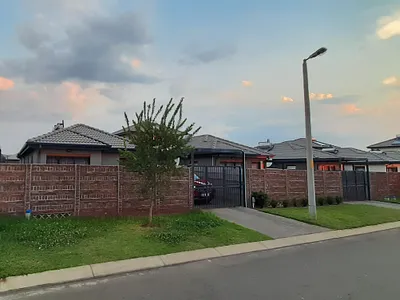 3 Bedroom House To Rent in Leopard's Rest Security Estate, Alberton - Pz23.webp