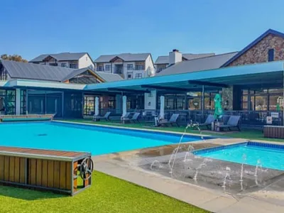 2 Bedroom Apartment For Sale in Sandton - 4QWd.webp