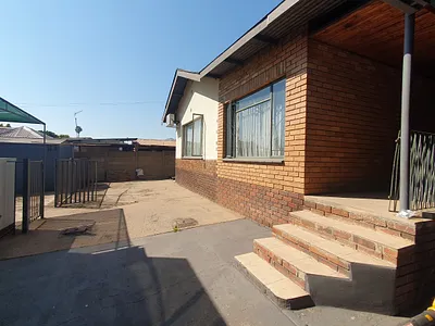 4 Bedroom House For Sale in Pretoria - xLtI.webp