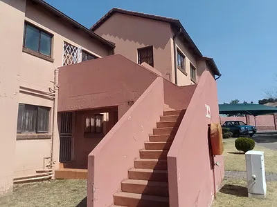 2 Bedroom Townhouse To Rent in Johannesburg - 7IRm.webp