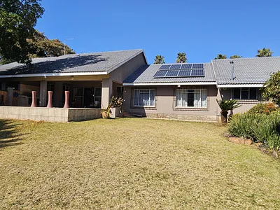 9 Bedroom House For Sale in Bedfordview - gg69.webp