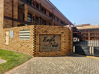 2 Bedroom Apartment For Sale in Alberton - 9luQ.webp