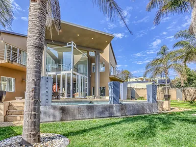 4 Bedroom House To Rent in Sandton - T2xx.webp