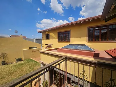 4 Bedroom House For Sale in Johannesburg - 4Bur.webp