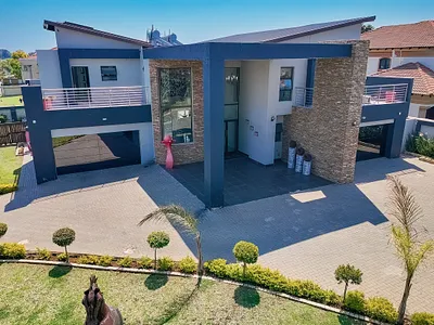 5 Bedroom House For Sale in Brakpan - R5yI.webp