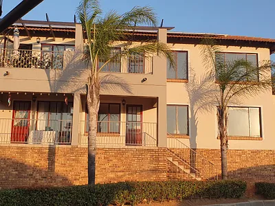 2 Bedroom Townhouse To Rent in Johannesburg - GO0w.webp
