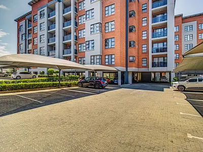 1 Bedroom Apartment For Sale in Johannesburg - 98Hc.webp