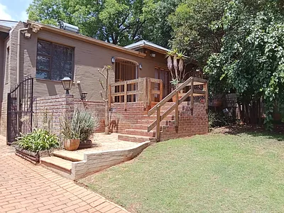 3 Bedroom House For Sale in Johannesburg - LwiG.webp