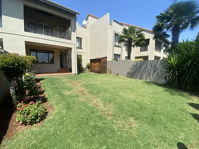 2 Bedroom Townhouse For Sale in Bedfordview - IlH6.webp