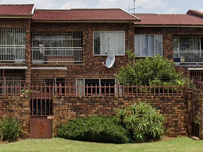 3 Bedroom Apartment For Sale in Alberton - enwV.webp