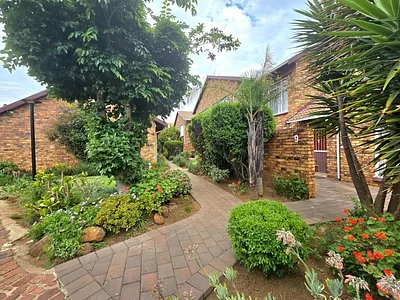 3 Bedroom House For Sale in Johannesburg - Jebr.webp