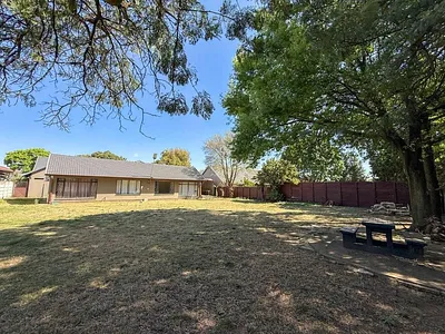 4 Bedroom House For Sale in Boksburg - utYr.webp