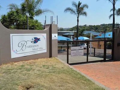 3 Bedroom House For Sale in Johannesburg - UxMl.webp