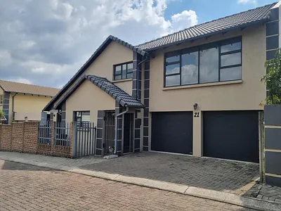 5 Bedroom Townhouse For Sale in Edenvale - Tw2C.webp