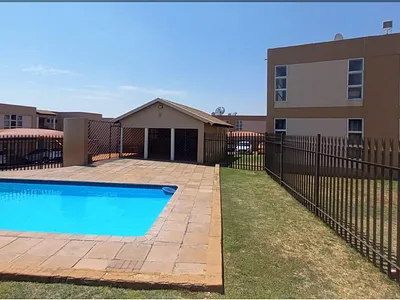 2 Bedroom House For Sale in Johannesburg - HeVg.webp