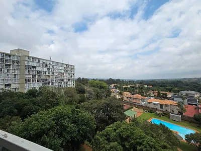 2 Bedroom Apartment For Sale in Bedfordview - p3pE.webp