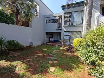 2 Bedroom Apartment For Sale in Johannesburg - Zln6.webp